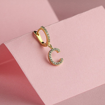 Gold-plated letter C earring KST1683C