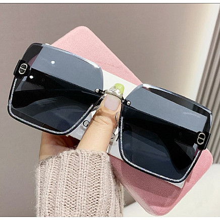 BLACK sunglasses with BLINK GOLD decoration OK390