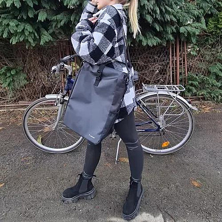 TRIZAND Ūdensnecaurlaidīga velosipēda bagāžnieka soma, 15L
