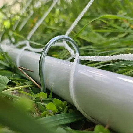 Pro Precision futbola vārtu komplekts - pārnēsājams, liels metāla rāmis ar mērķēšanas paklāju, viegla montāža un izturīga konstrukcija visu līmeņu treniņiem