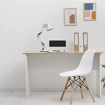 Galda Virsmā Paslēpta Izvelkama Trīskārša Kontaktligzda