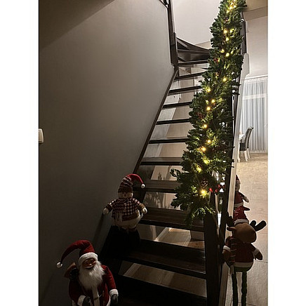 Premium Quality LED-Lit Ziemassvētku eglīšu virtene - 270cm svētku dekori ar iespaidīgu apgaismojumu satriecošiem rotājumiem