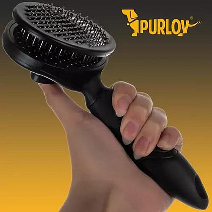 Self-cleaning fur brush