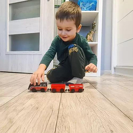 Interactive Magnetic Electric Toy Train Set with Self-Driving Locomotive & Illuminated Headlamp - Teaching and Entertaining for Kids