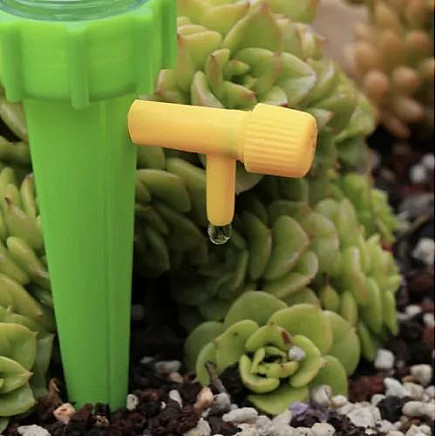 Flower pot waterer