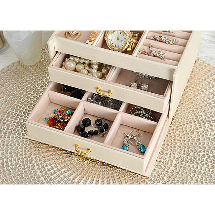 Jewelry box/case - beige
