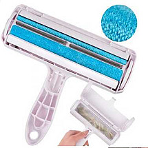 Brush roller roller for cleaning off dog hair