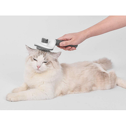 Self-cleaning hair brush for dogs cats