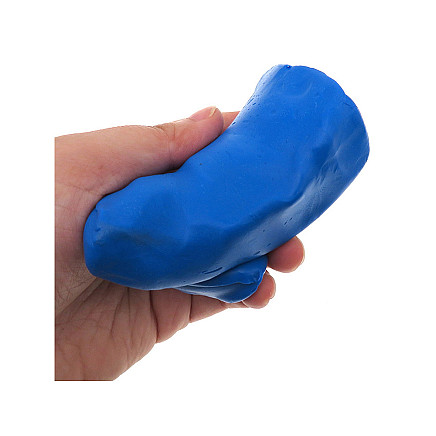 Hard clay for cleaning car paintwork