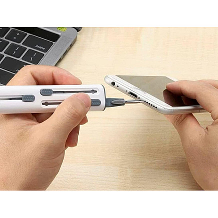 Cleaning kit for telephone handsets