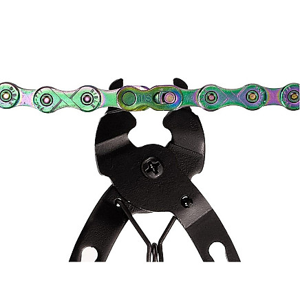 Pliers spanner to unbolt bicycle chain pinchers