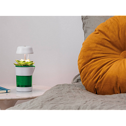 Plant growth panel lamp 6 led 4 uv self watering pot