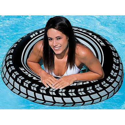 Large 70cm inflatable wheel for an adult child to swim in the pool water