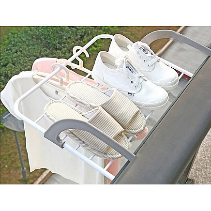 Balcony radiator dryer for laundry