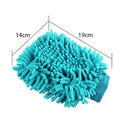 Microfibre cloth glove for cleaning the car wash on the hand