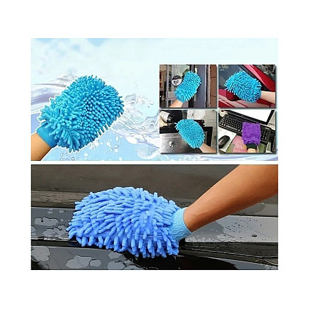 Microfibre cloth glove for cleaning the car wash on the hand