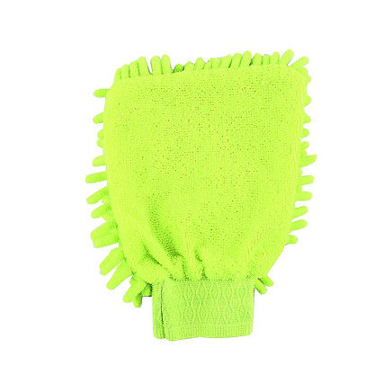 Microfibre cloth glove for cleaning the car wash on the hand