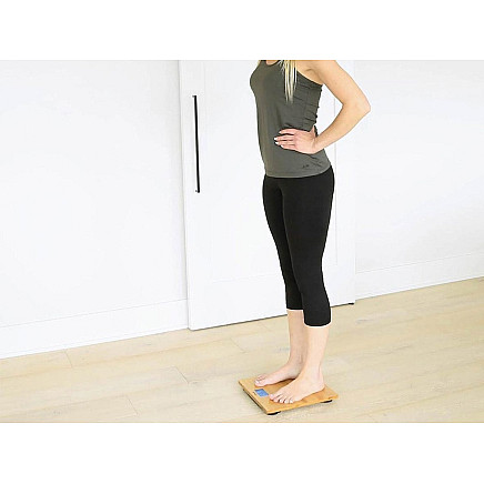 Elektroniskā bambusa digitālā vannas istabas svari ar LCD un temperatūras mērītāju, 180...