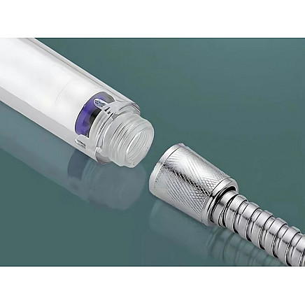 Dušas galva ar turbīnu, maināmu filtru un ventilatoru, sudraba/zila