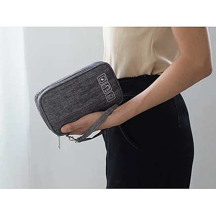 Ceļojumu organizators kabeļiem un lādētājiem