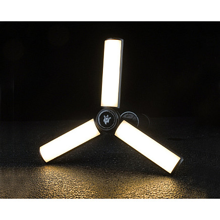 Daudzfunkcionāla teleskopiska LED kempinga lampa ar luktura funkciju