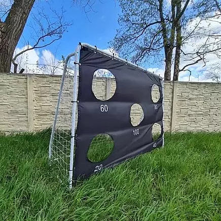 Pro Precision futbola vārtu komplekts - pārnēsājams, liels metāla rāmis ar mērķēšanas paklāju, viegla montāža un izturīga konstrukcija visu līmeņu treniņiem