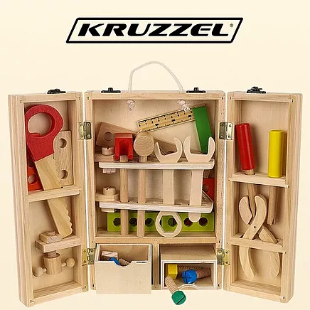 Box + set of wooden tools 22697