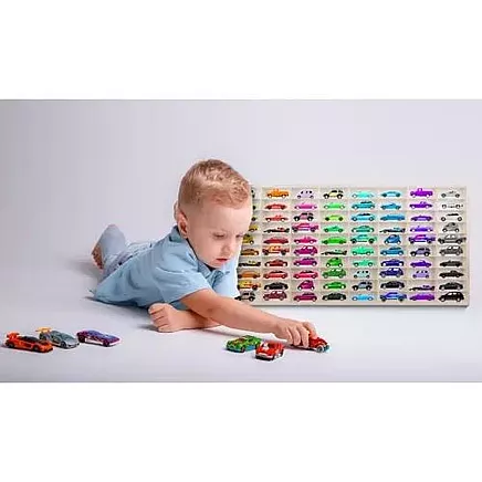 Koka plaukts rotaļu mašīnītēm ar 80 nodalījumiem KRUZZEL 20233