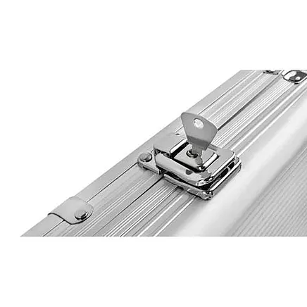 Pokera komplekts ar 500 žetoniem un koferi 13g čipi (ar nomināliem EUR)