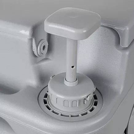 Pārvietojamā moduļu tūristu tualete Trizand 24498 ar 20l atkritumu tvertni, 12l ūdens tvertni.