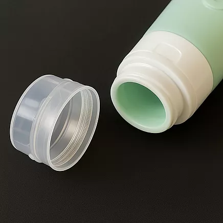 Ceļojumu kosmētikas somiņa Trizand 25760 ar silikona pudelītēm rokas bagāžai