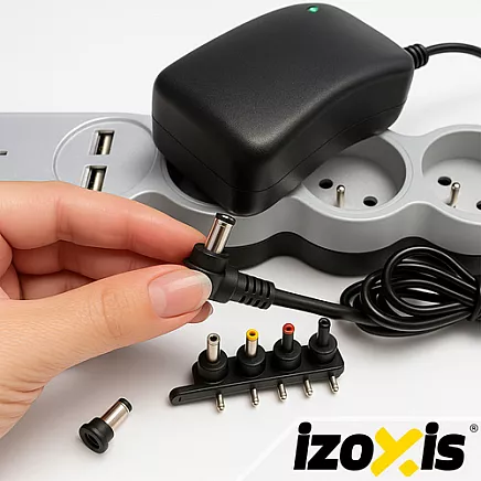 Izoxis 26106 universāls barošanas bloks 30W ar USB un 6 uzgaļiem