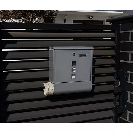 Liela sienas pastkastīte ar avīžu turētāju, A4, sudraba