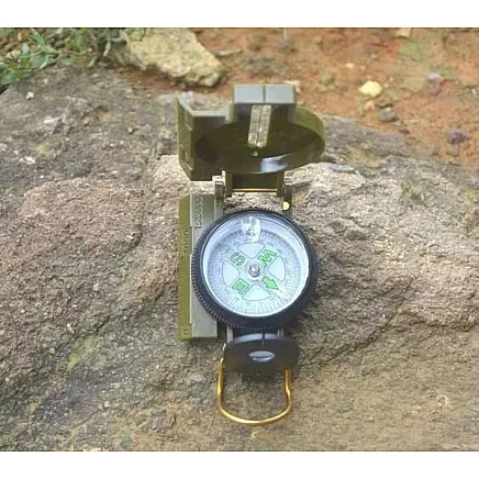 Прочный профессиональный военный компас - металлический корпус, азимут 360°, светящийся в темноте, водонепроницаемый, с чехлом для переноски