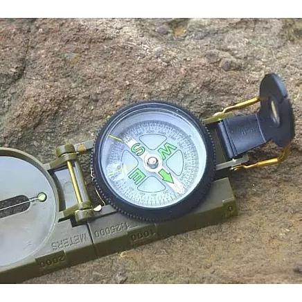 Прочный профессиональный военный компас - металлический корпус, азимут 360°, светящийся в темноте, водонепроницаемый, с чехлом для переноски