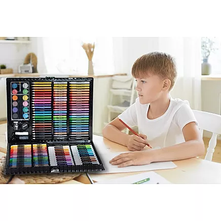Painting set in a case 168 pcs black