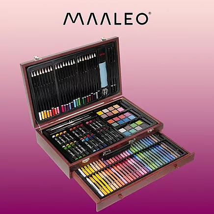 Painting set in a case 148pcs