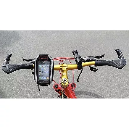 Ergonomiski pretslīdes rokturi velo stūrei drošai un ērtai braukšanai