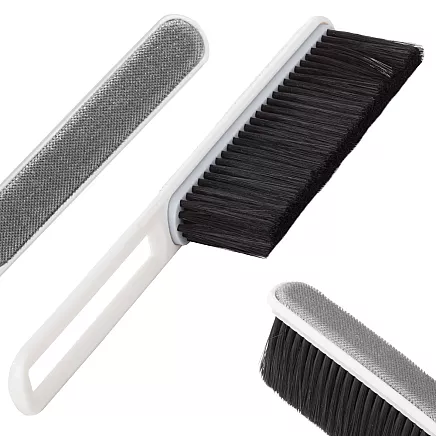 Brush to clean up hair broom