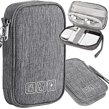 Ceļojumu organizators kabeļiem un lādētājiem