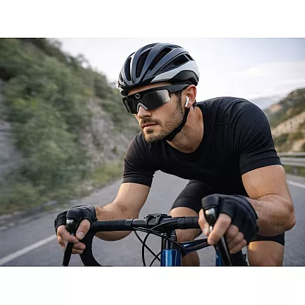 Viedbrilles ar mākslīgo intelektu, 2k kameru, diktofonu, bluetooth un tulkošanas funkciju