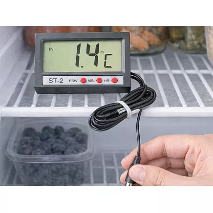 Digital thermometer with probe for aquariums, fridges and terrariums – 100cm cable