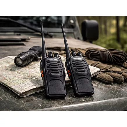 Комплект из 2 радиостанций baofeng bf-888s с большим радиусом действия до 8 км и аккумулятором 1500 мач