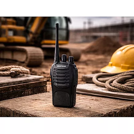 Комплект из 2 радиостанций baofeng bf-888s с большим радиусом действия до 8 км и аккумулятором 1500 мач