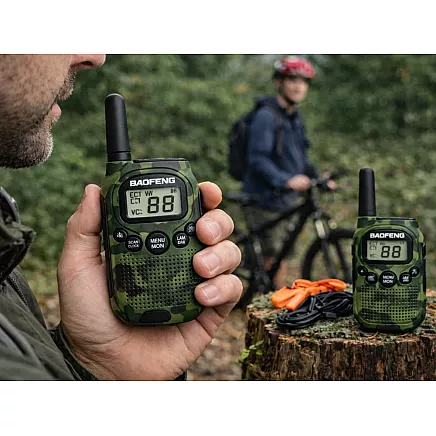 Комплект из 2 радиостанций baofeng bf-t6 с большим радиусом действия до 2 км и фонариком 1500 мач