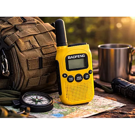 Комплект из 2 радиостанций baofeng bf-t6 с большим радиусом действия до 2 км и фонариком 1500 мач