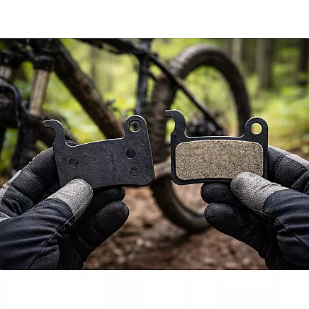 Тормозные колодки для дисковых тормозов велосипеда — комплект