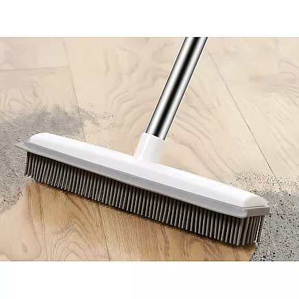 Резиново-силиконовая метла для уборки с металлическим держателем 120 см