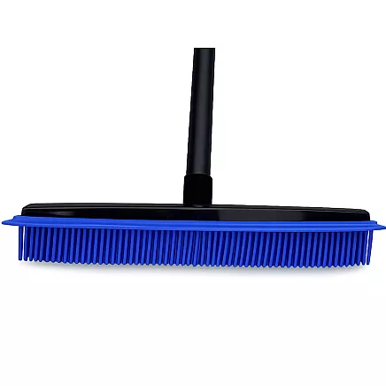 Резиново-силиконовая метла для уборки с металлическим держателем 120 см