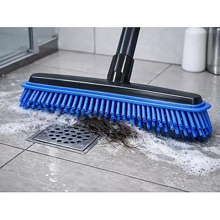 Резиново-силиконовая метла для уборки с металлическим держателем 120 см